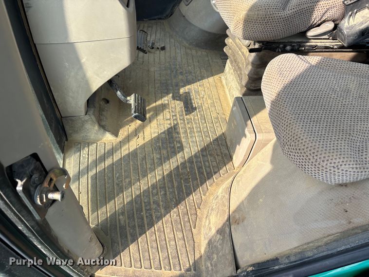 image for item DT0152 2014 John Deere 9570RT tractor