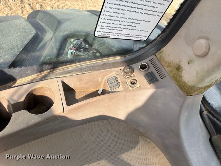 image for item DT0152 2014 John Deere 9570RT tractor