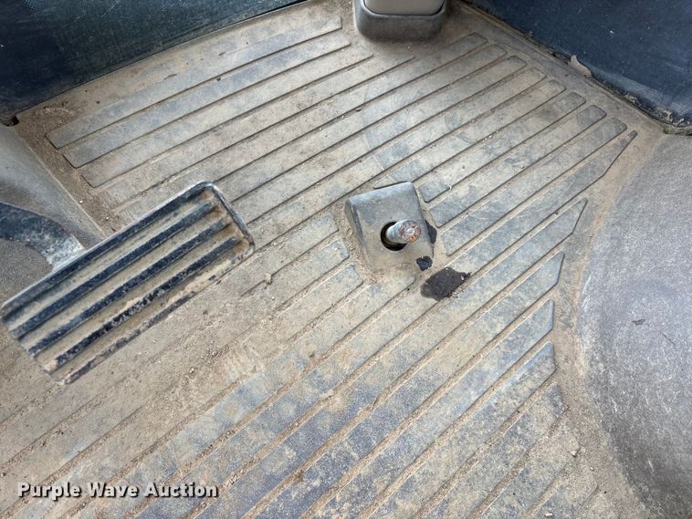 image for item DT0152 2014 John Deere 9570RT tractor