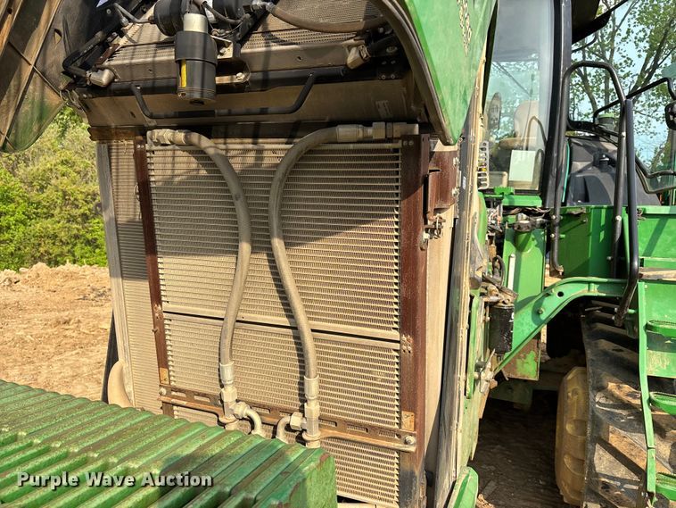 image for item DT0152 2014 John Deere 9570RT tractor