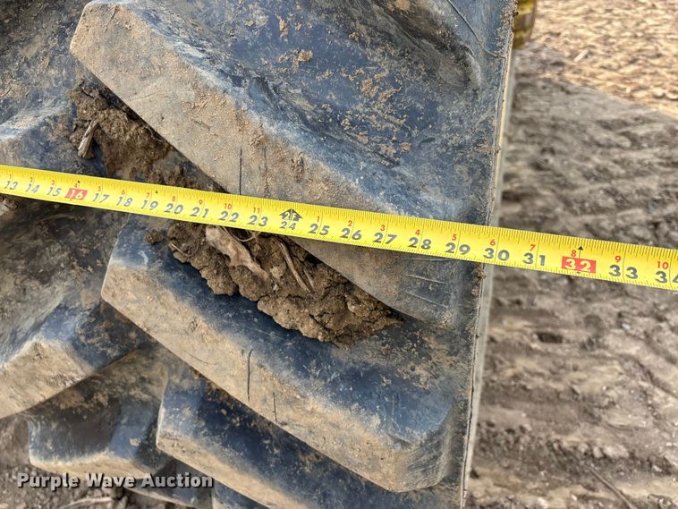 image for item DT0152 2014 John Deere 9570RT tractor