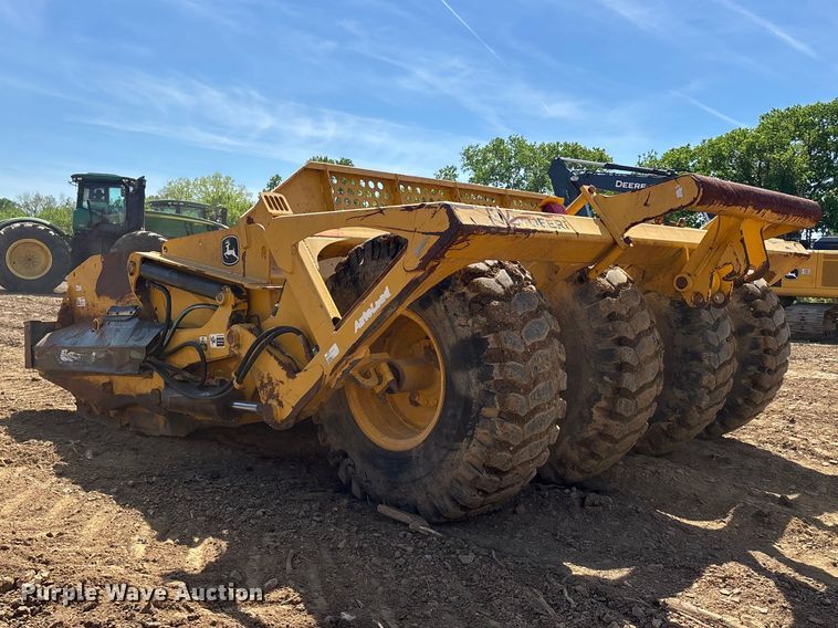 image for item DT0153 John Deere 1812C scraper