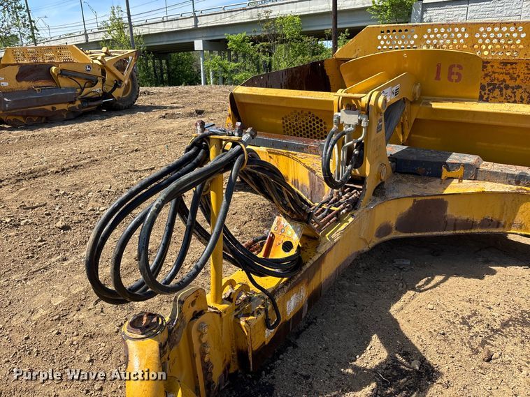 image for item DT0153 John Deere 1812C scraper