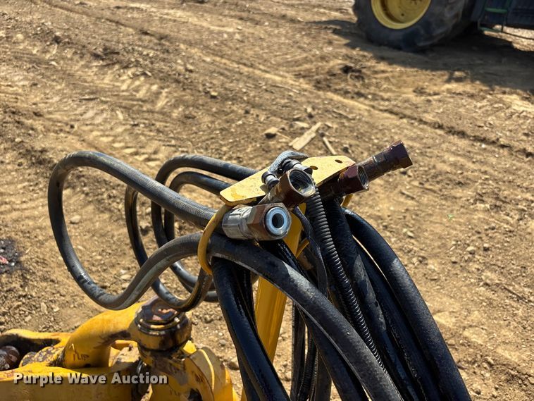 image for item DT0153 John Deere 1812C scraper