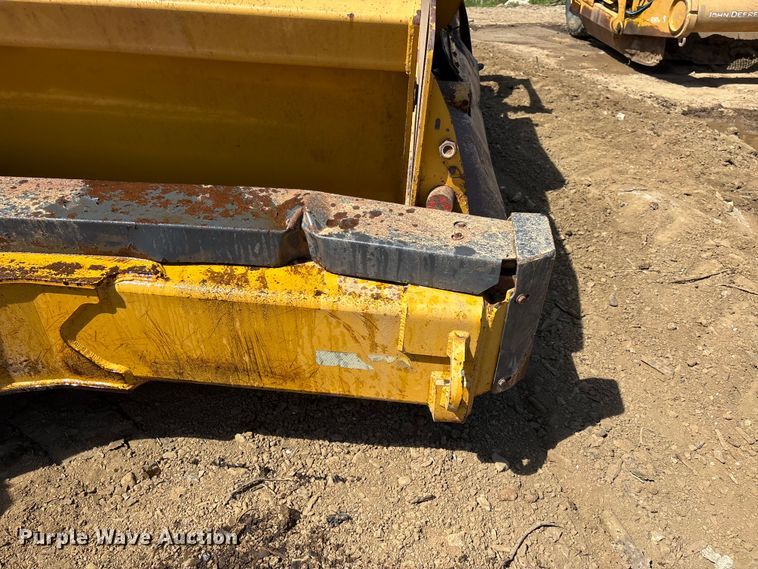 image for item DT0153 John Deere 1812C scraper