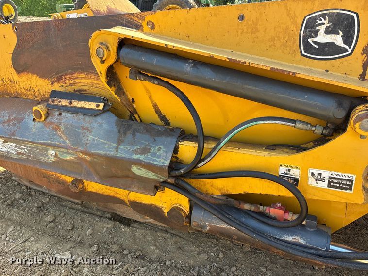 image for item DT0153 John Deere 1812C scraper