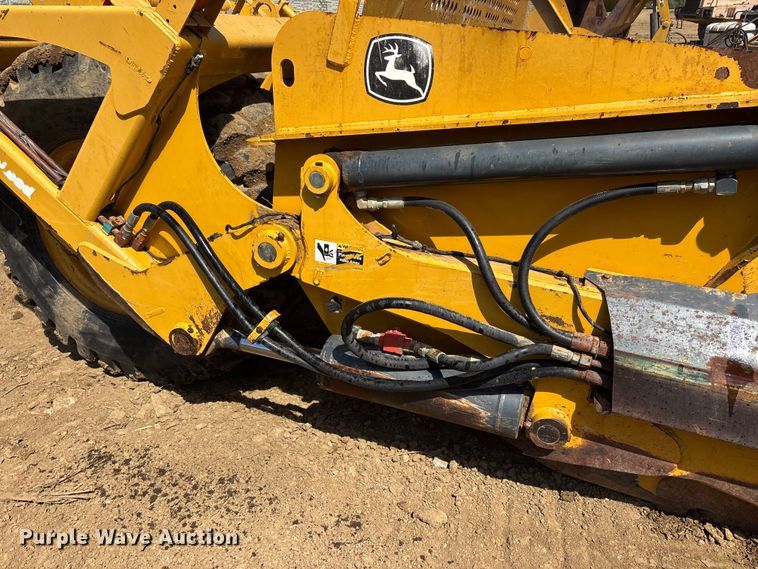 image for item DT0153 John Deere 1812C scraper