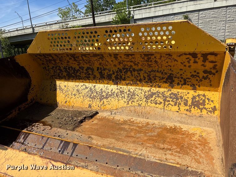 image for item DT0153 John Deere 1812C scraper