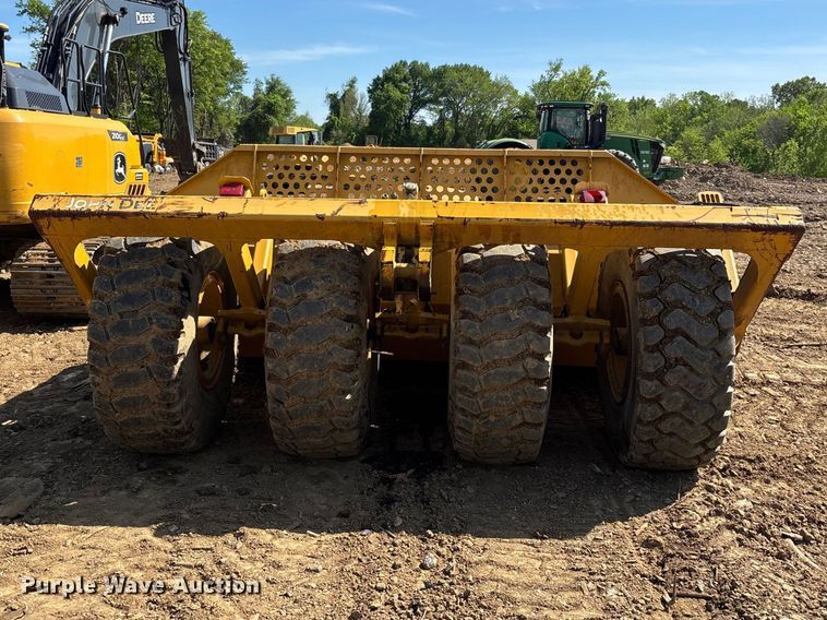 image for item DT0154 John Deere 1812C scraper