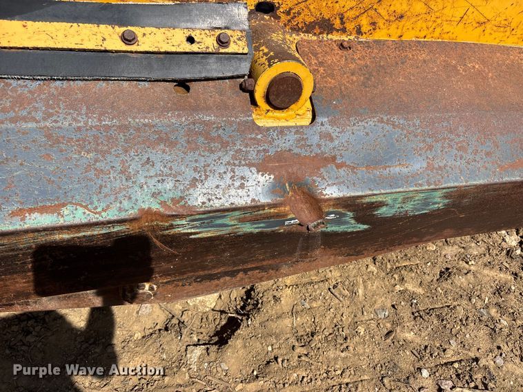 image for item DT0154 John Deere 1812C scraper