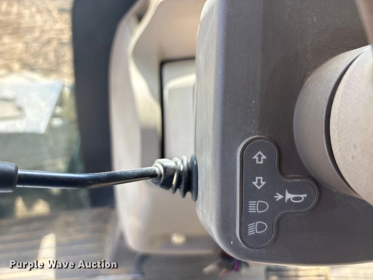 image for item DT0155 2012 John Deere 9510R 4WD tractor