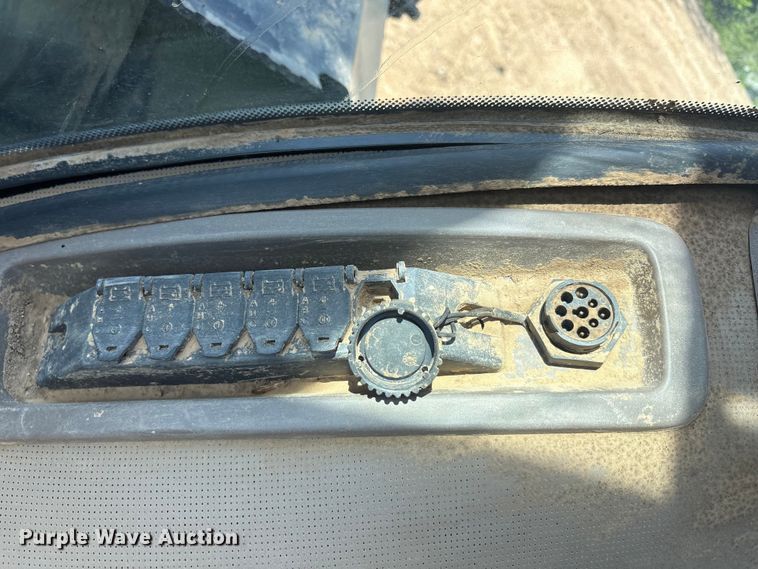 image for item DT0155 2012 John Deere 9510R 4WD tractor