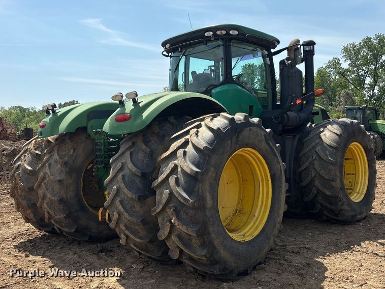 image for item DT0156 2014 John Deere 9510R Scraper Special  4WD tractor