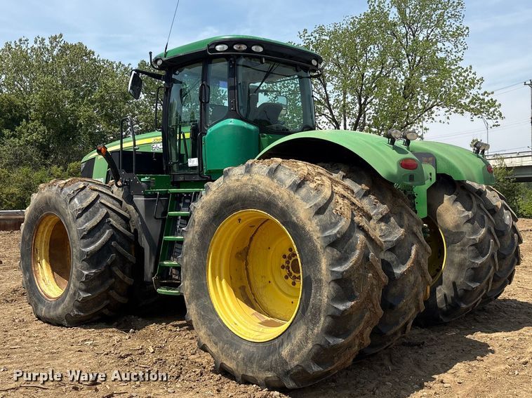 image for item DT0156 2014 John Deere 9510R Scraper Special  4WD tractor