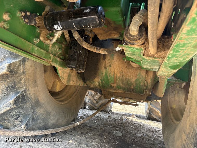 image for item DT0156 2014 John Deere 9510R Scraper Special  4WD tractor