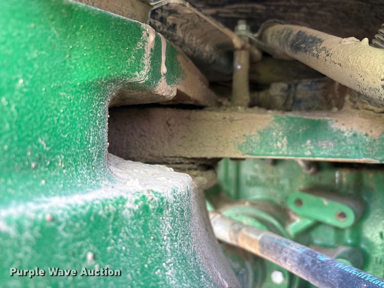 image for item DT0156 2014 John Deere 9510R Scraper Special  4WD tractor