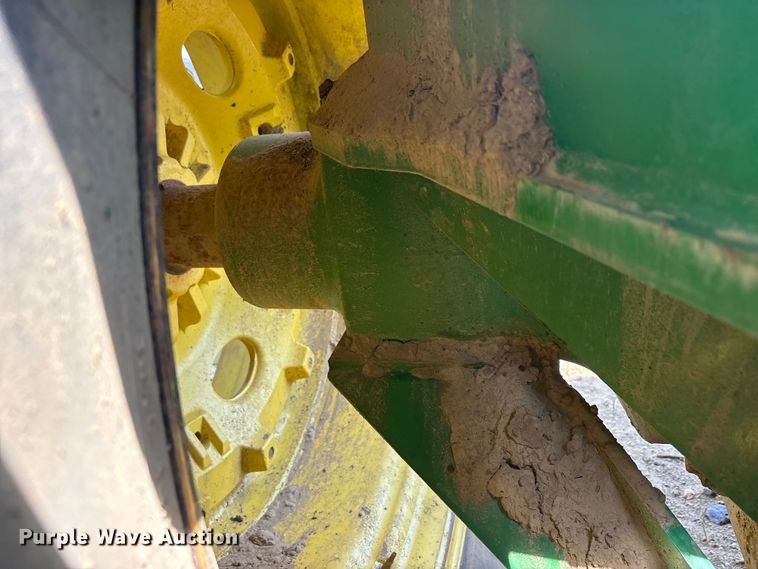 image for item DT0156 2014 John Deere 9510R Scraper Special  4WD tractor