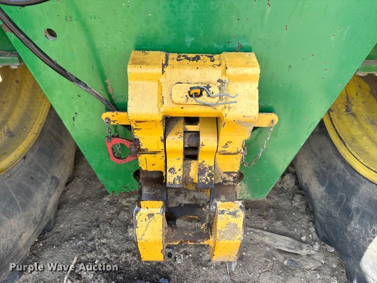 image for item DT0156 2014 John Deere 9510R Scraper Special  4WD tractor