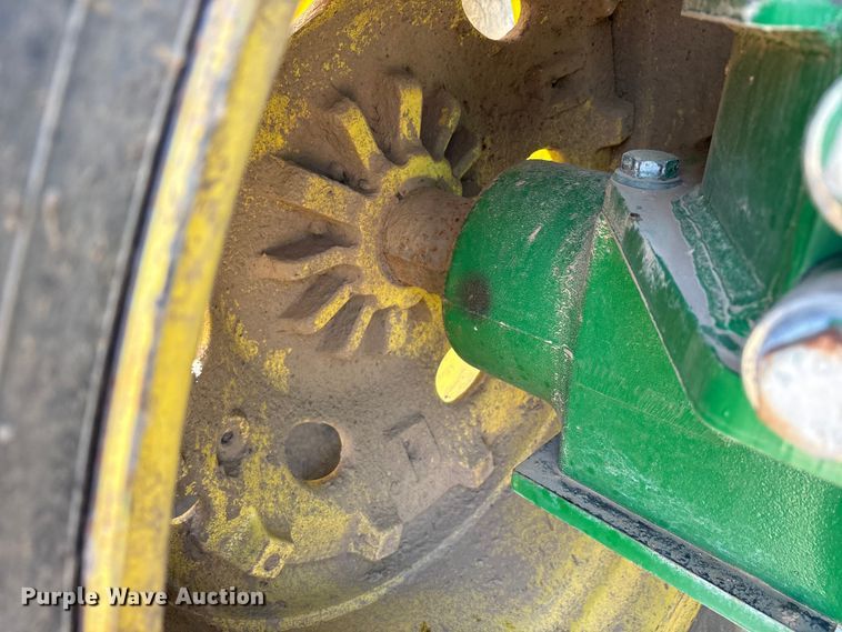 image for item DT0156 2014 John Deere 9510R Scraper Special  4WD tractor