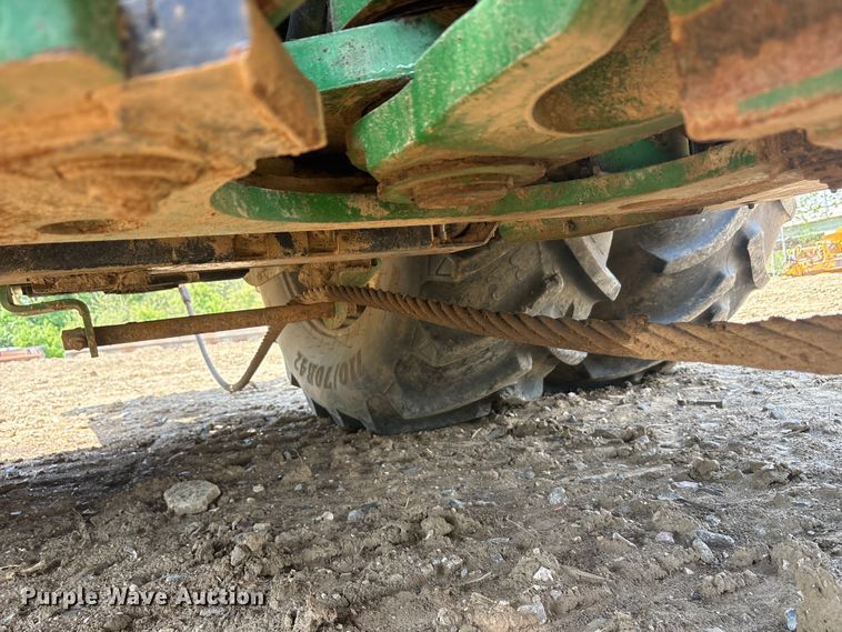 image for item DT0156 2014 John Deere 9510R Scraper Special  4WD tractor