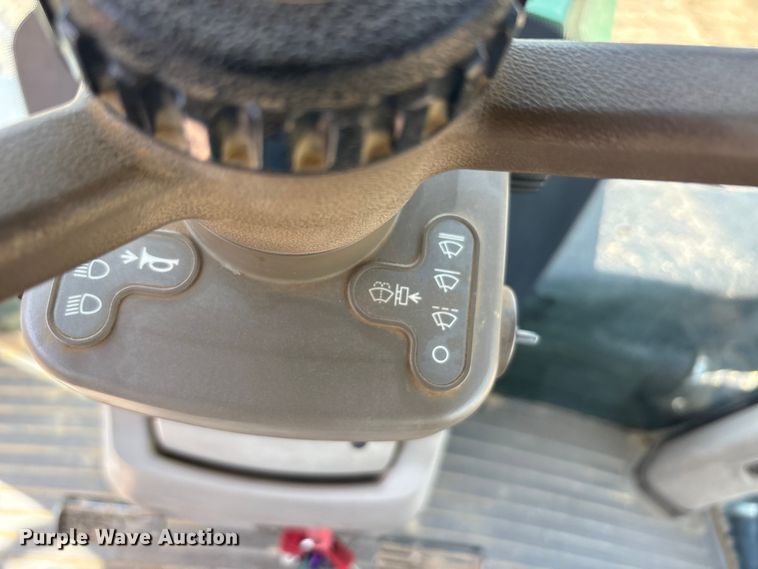 image for item DT0156 2014 John Deere 9510R Scraper Special  4WD tractor