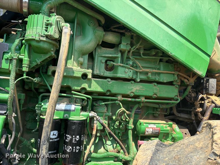 image for item DT0156 2014 John Deere 9510R Scraper Special  4WD tractor