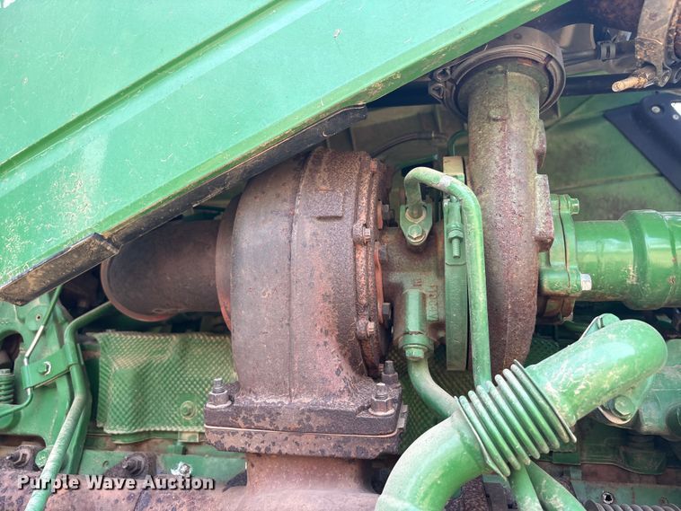 image for item DT0156 2014 John Deere 9510R Scraper Special  4WD tractor