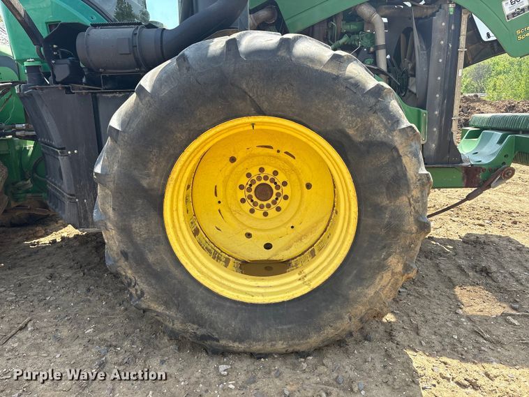 image for item DT0156 2014 John Deere 9510R Scraper Special  4WD tractor
