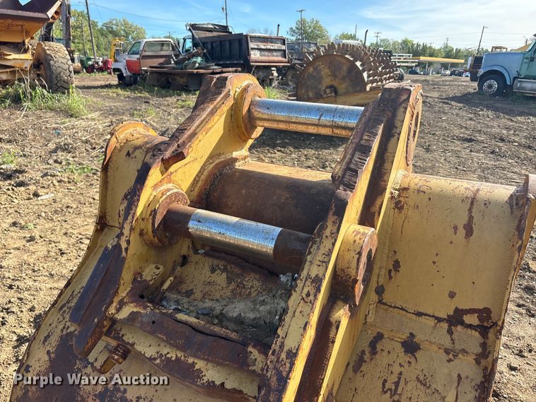 image for item DT0159 Excavator bucket
