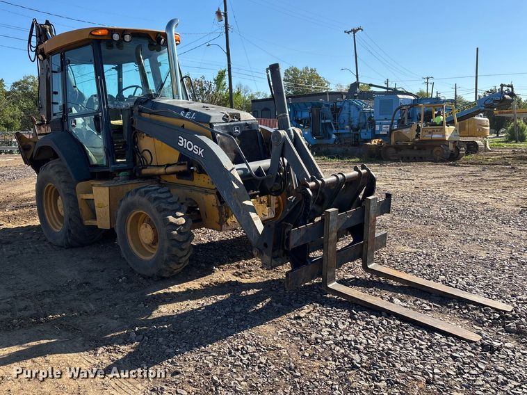 image for item DT0165 2013 John Deere 310SK backhoe