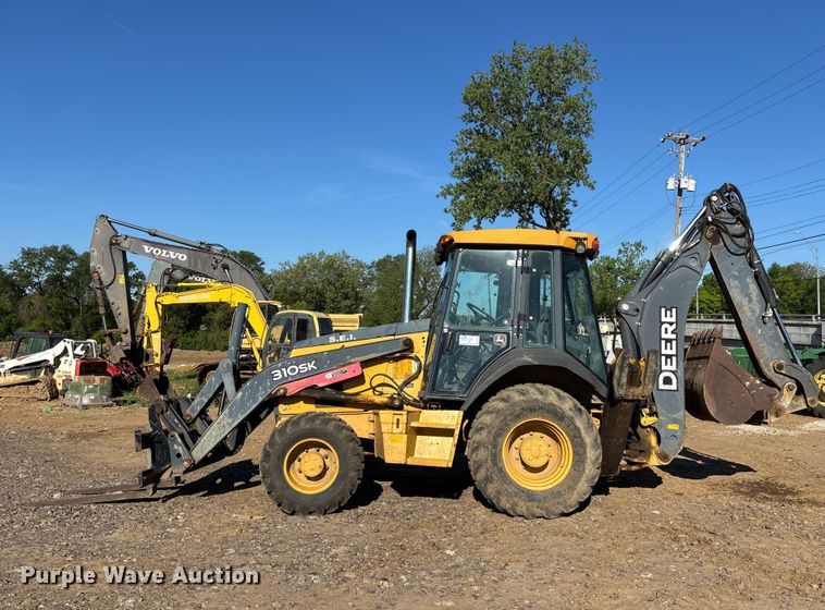 image for item DT0165 2013 John Deere 310SK backhoe