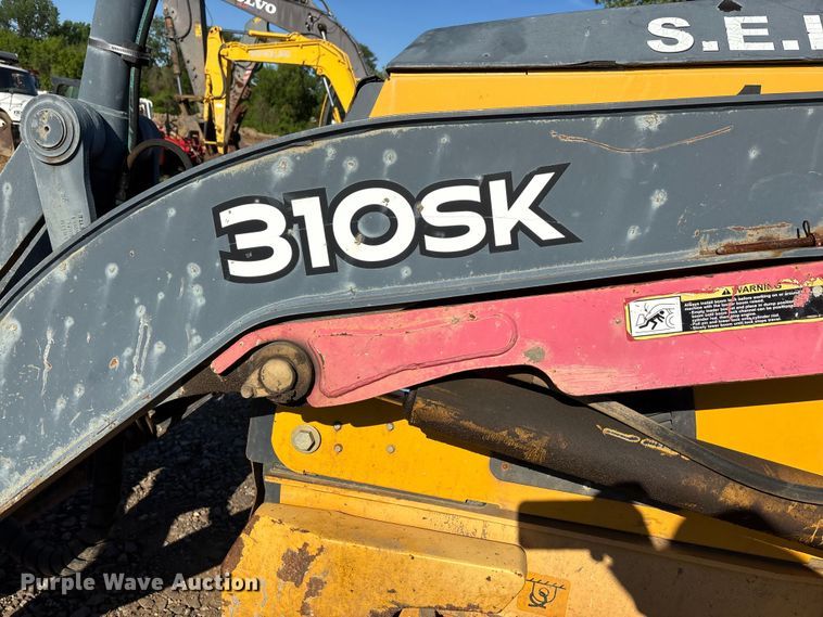 image for item DT0165 2013 John Deere 310SK backhoe