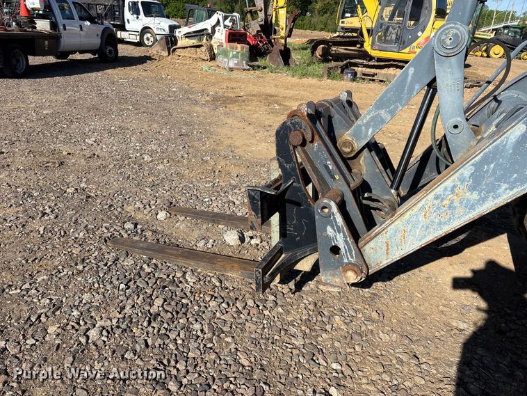 image for item DT0165 2013 John Deere 310SK backhoe