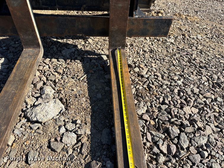 image for item DT0165 2013 John Deere 310SK backhoe