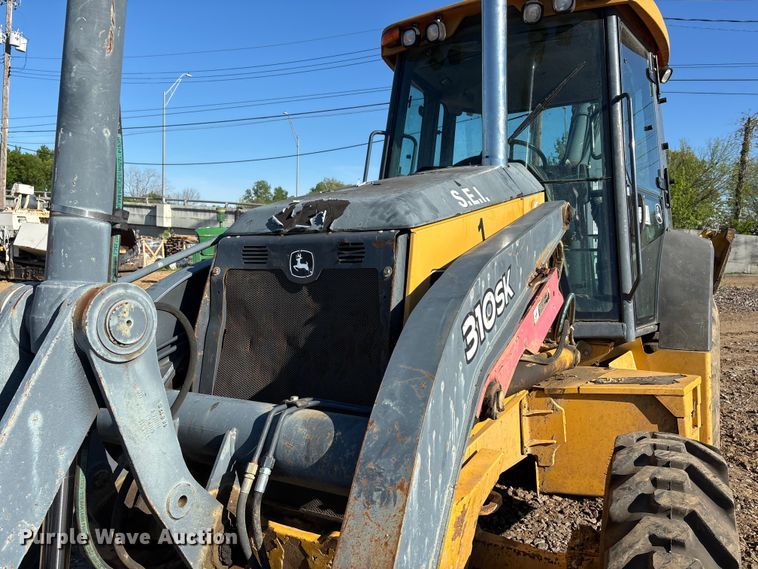 image for item DT0165 2013 John Deere 310SK backhoe