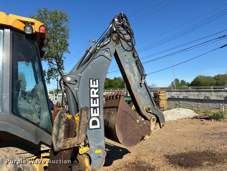 image for item DT0165 2013 John Deere 310SK backhoe