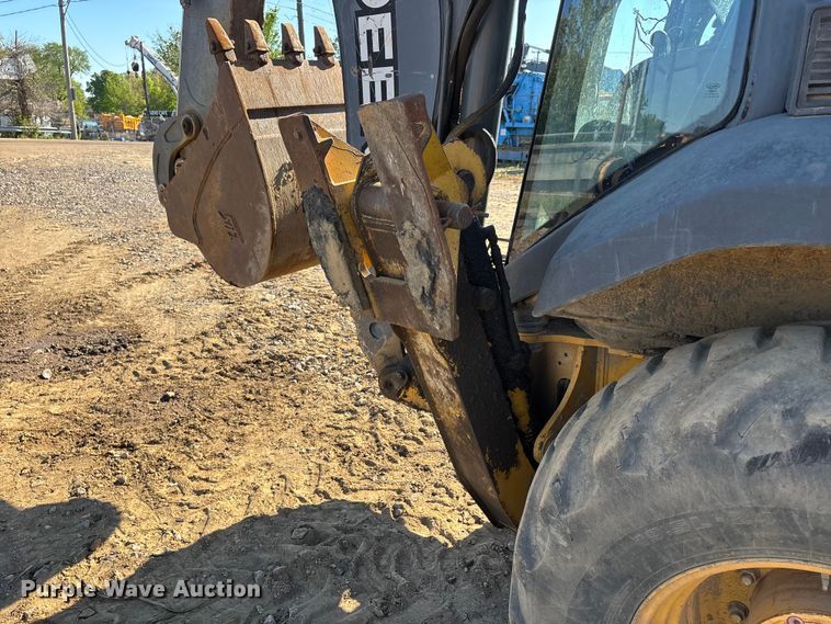 image for item DT0165 2013 John Deere 310SK backhoe