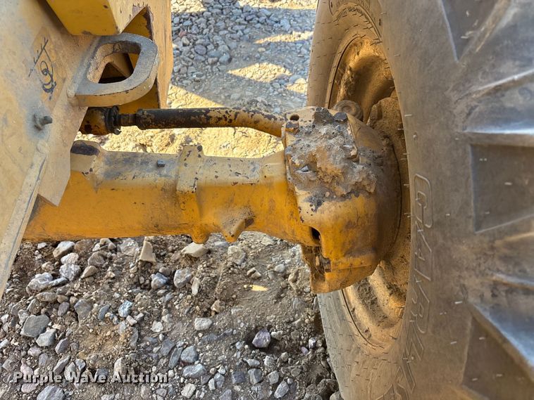 image for item DT0165 2013 John Deere 310SK backhoe