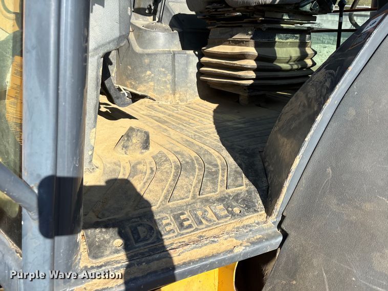 image for item DT0165 2013 John Deere 310SK backhoe