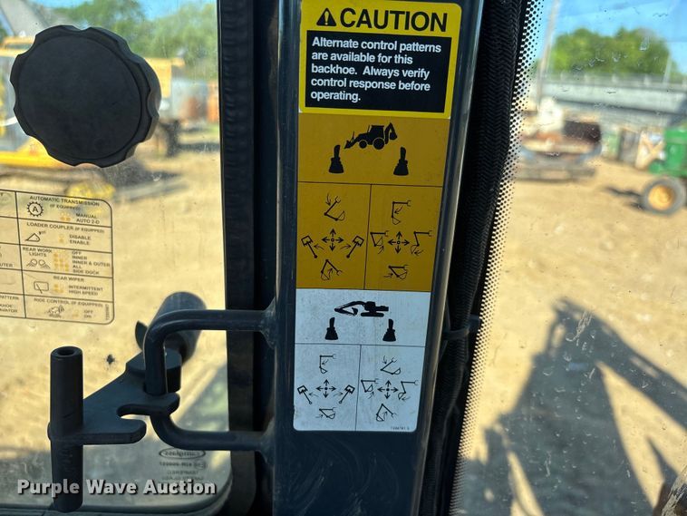 image for item DT0165 2013 John Deere 310SK backhoe