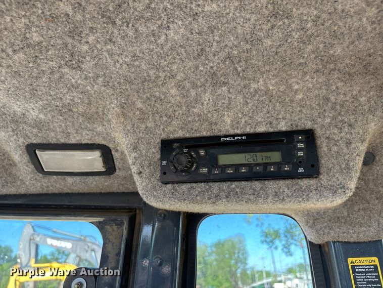 image for item DT0165 2013 John Deere 310SK backhoe