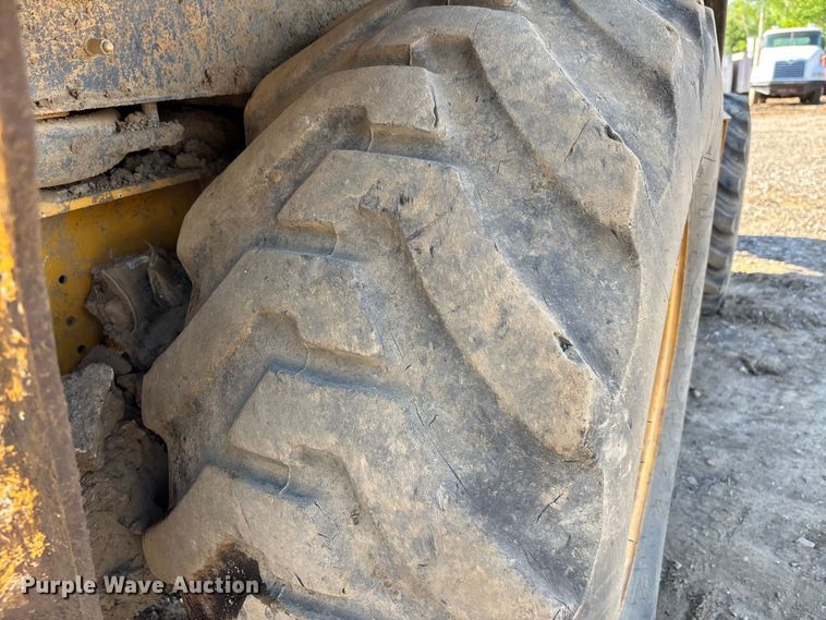 image for item DT0165 2013 John Deere 310SK backhoe