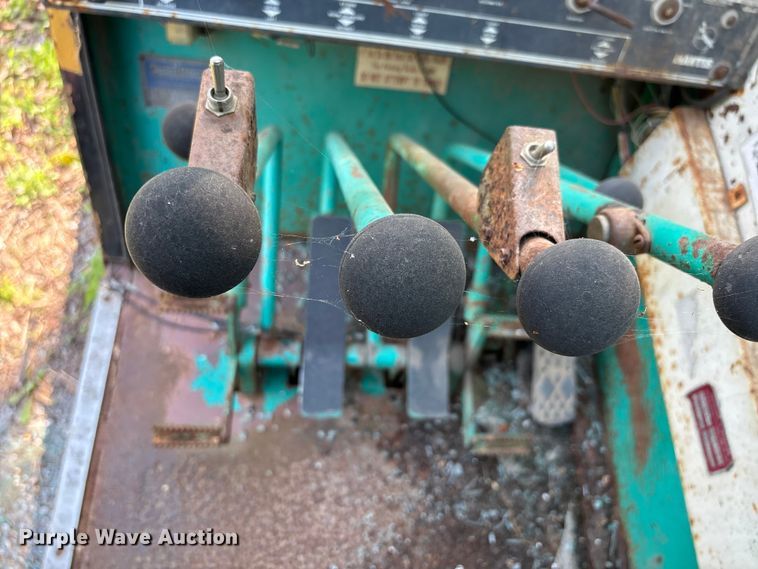 image for item DT0166 1988 Spandeck CR 2610 crane