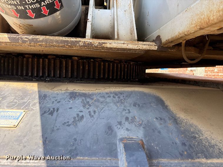 image for item DT0167 2006 Spandeck 14010 crane