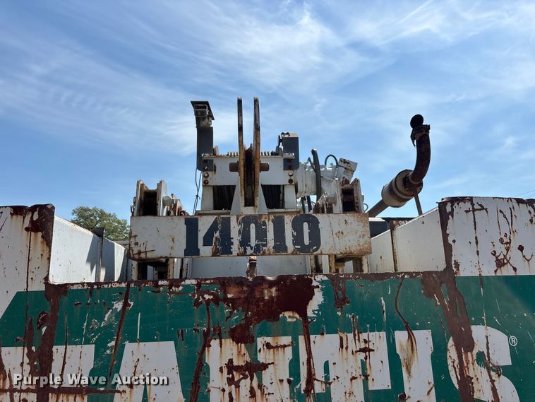 image for item DT0167 2006 Spandeck 14010 crane