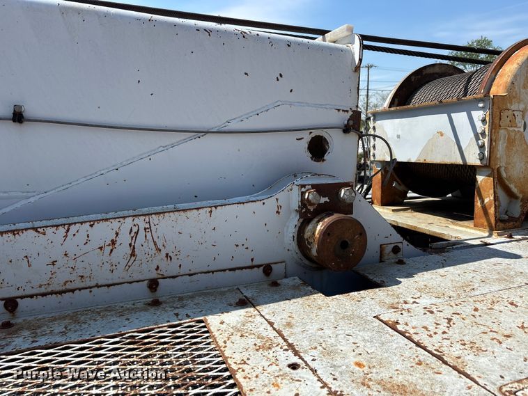 image for item DT0167 2006 Spandeck 14010 crane