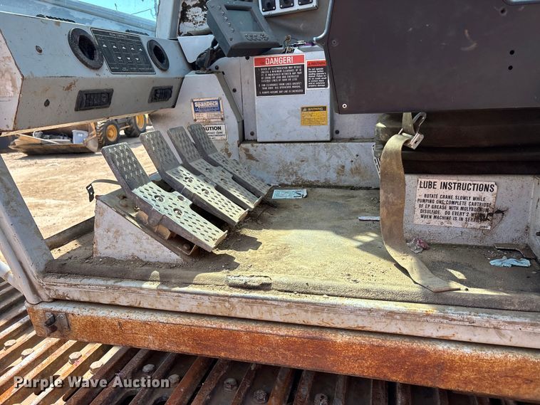 image for item DT0167 2006 Spandeck 14010 crane