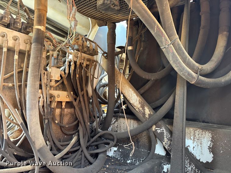 image for item DT0167 2006 Spandeck 14010 crane