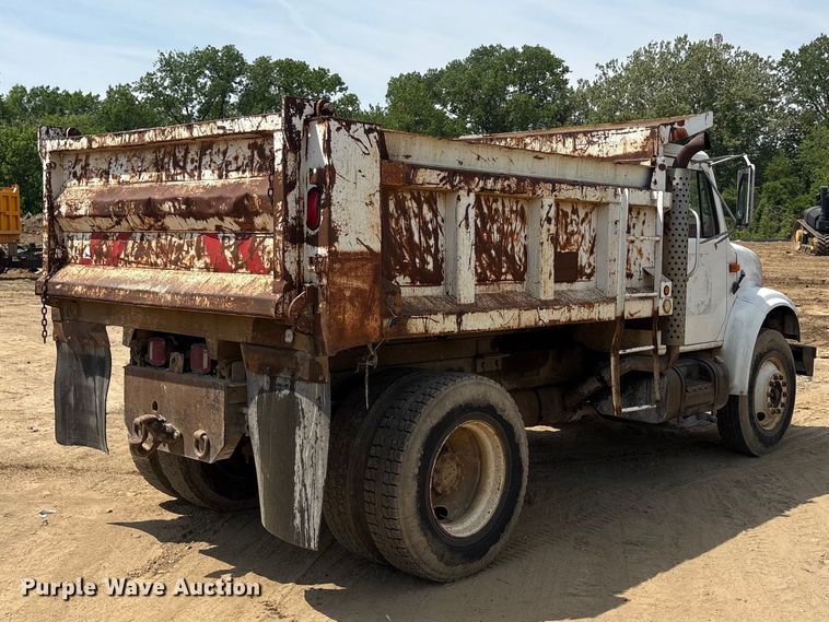 image for item DT0168 2000 International 4700 dump truck
