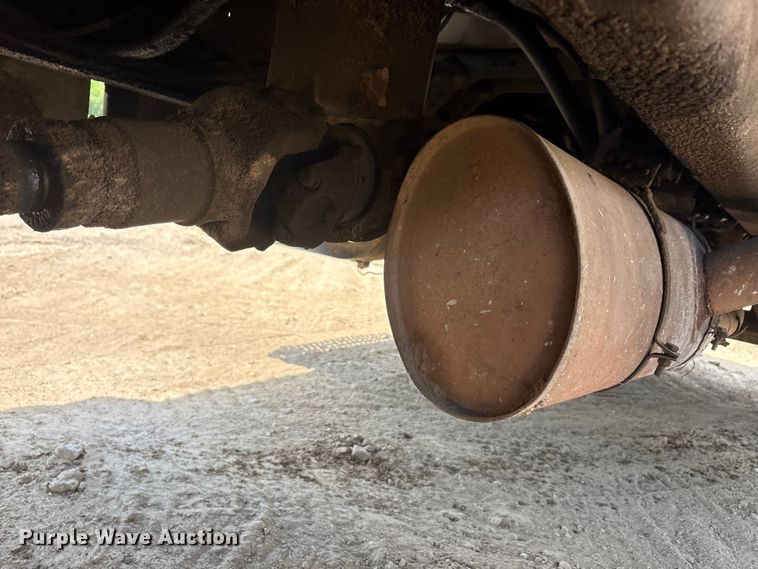 image for item DT0168 2000 International 4700 dump truck